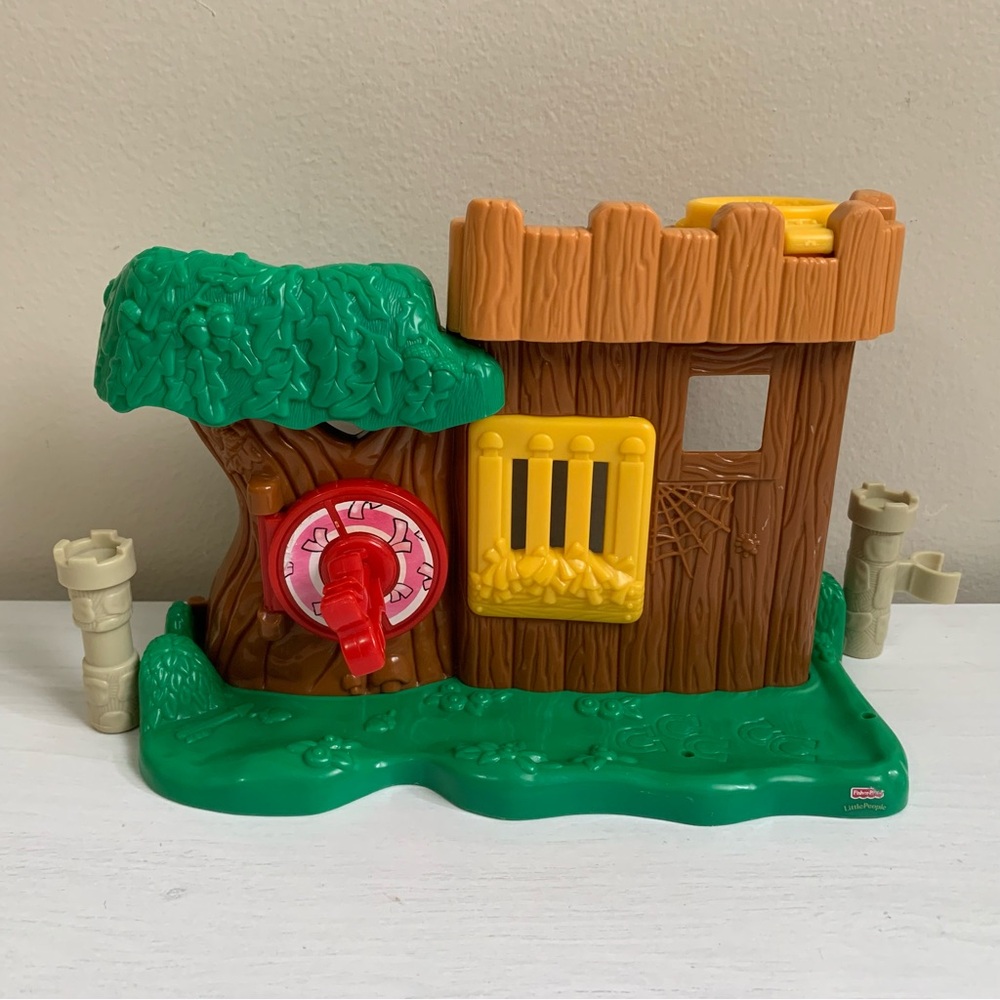Fisher-Price Little People Woodsman Fort Robin Hood Castle Only No Figures 2003